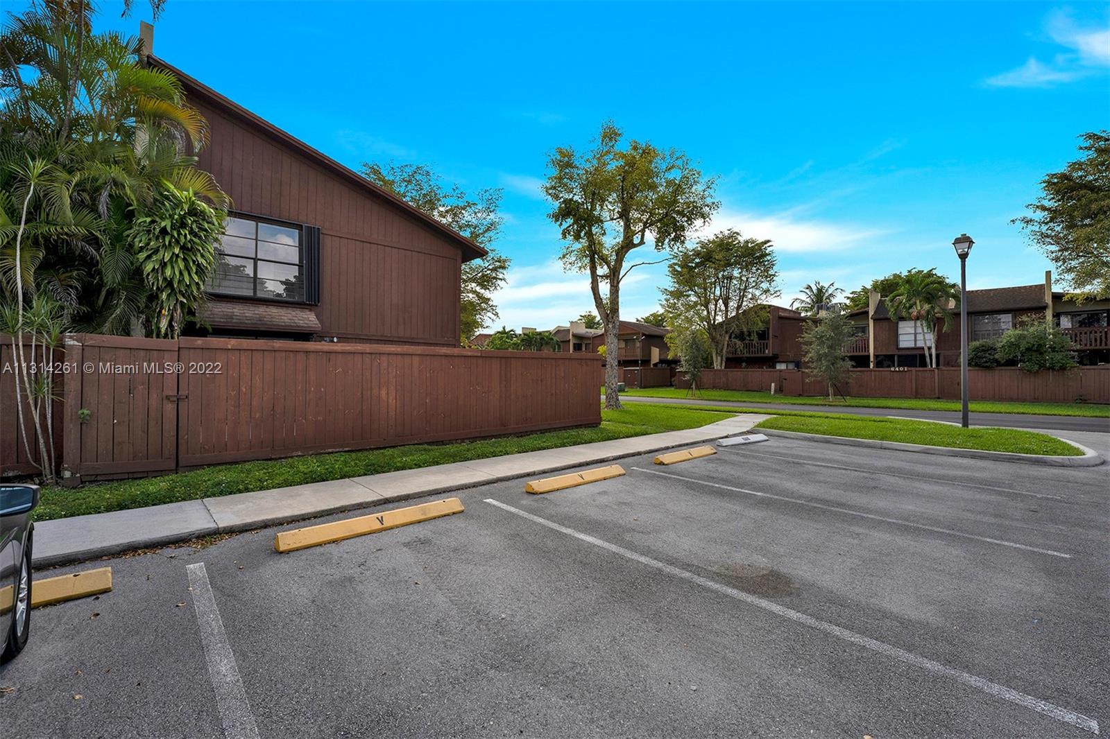 Photo 33 of 38 of 11547 SW 64th St A84 condo