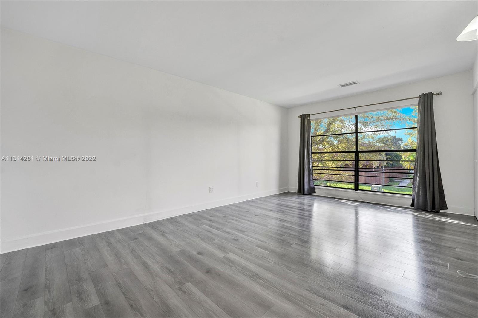 Photo 7 of 38 of 11547 SW 64th St A84 condo
