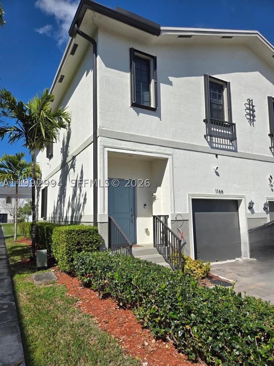 1166 SW 7th Ave