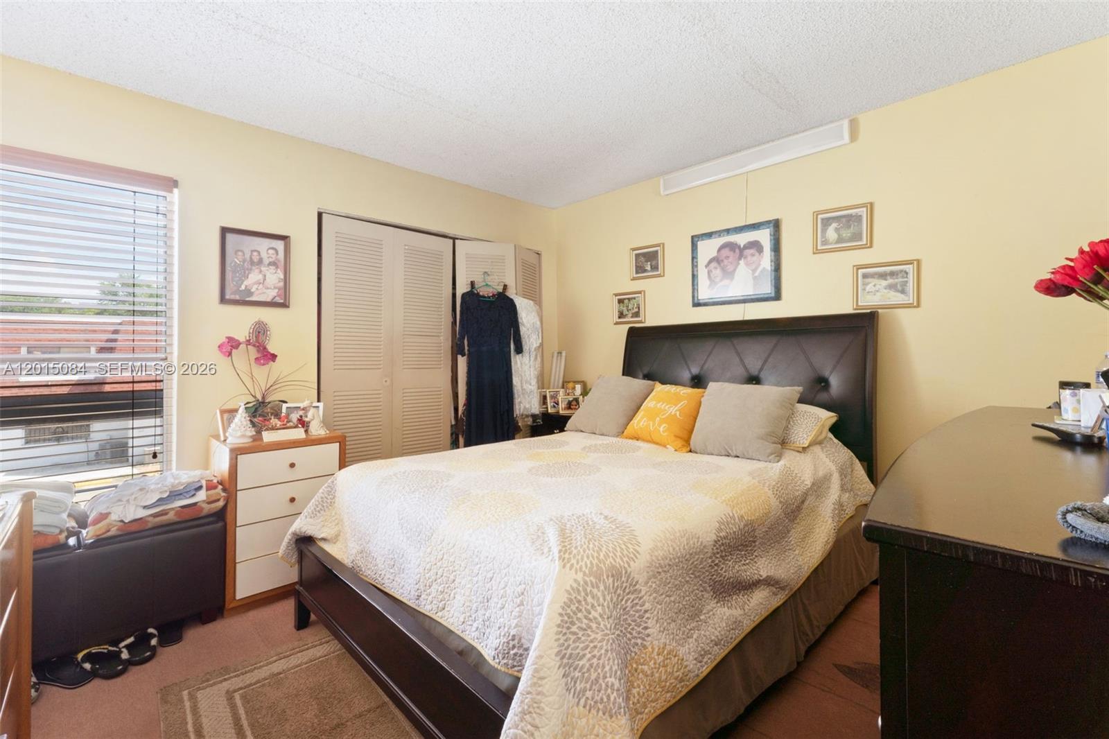LAGUNA CONDO - Residential