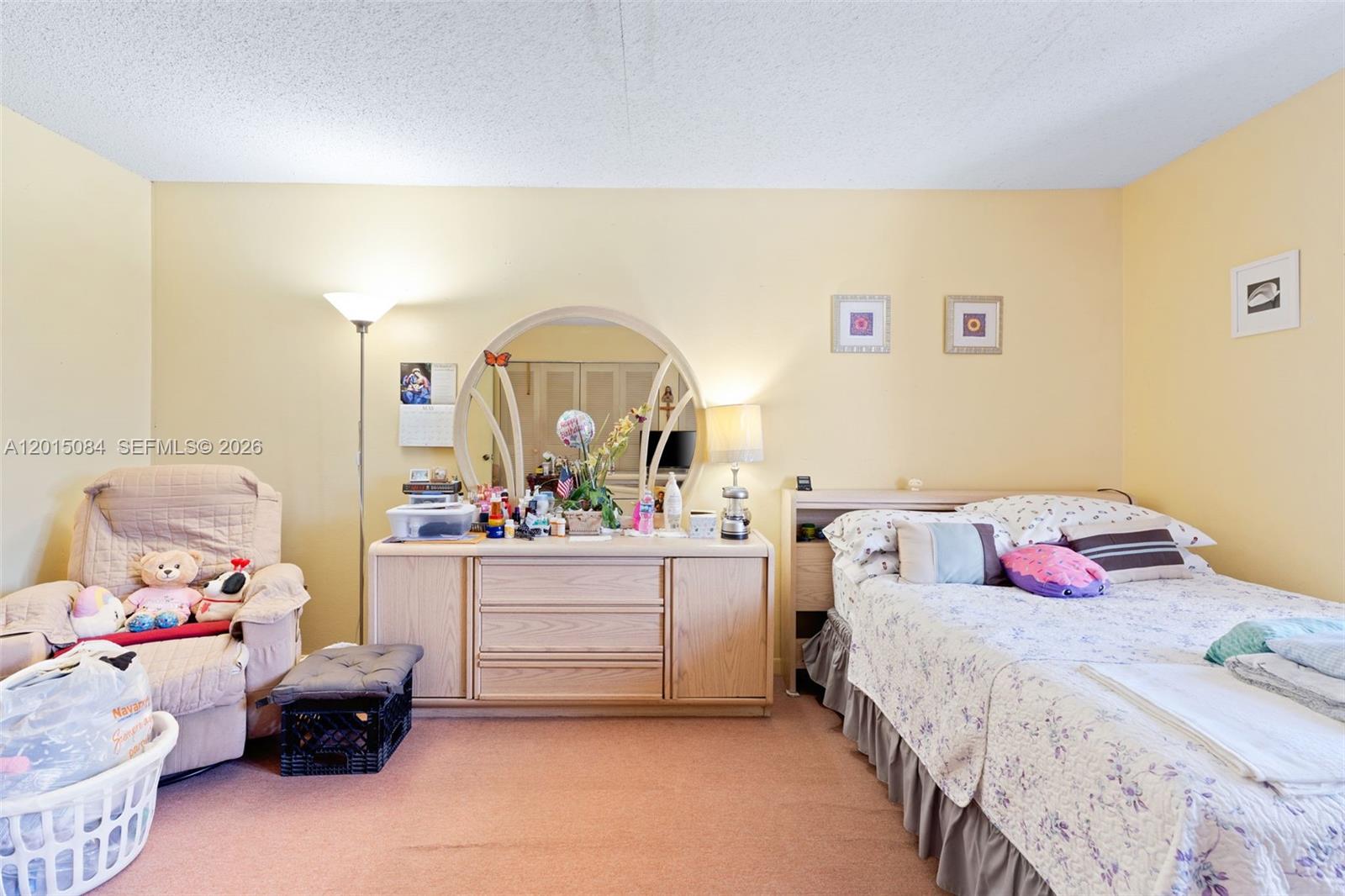 LAGUNA CONDO - Residential