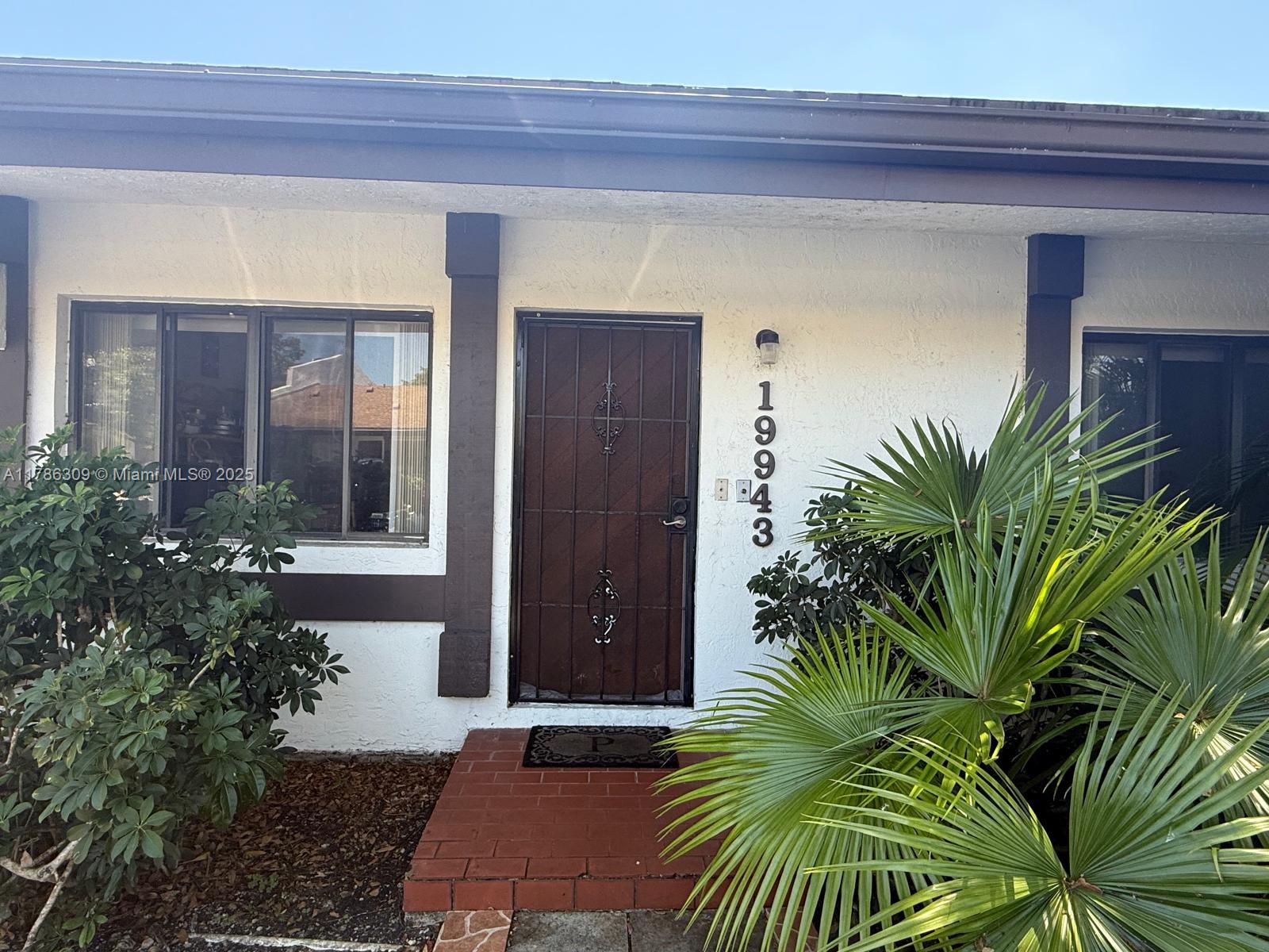 Property for Sale at 19943 Ne 5th Ct 2M, Miami, Broward County, Florida - Bedrooms: 2 
Bathrooms: 2  - $290,000