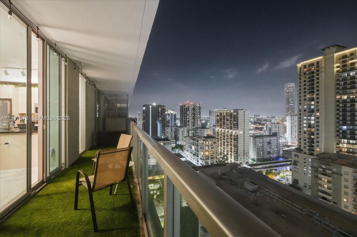 THE AXIS ON BRICKELL II C - Residential