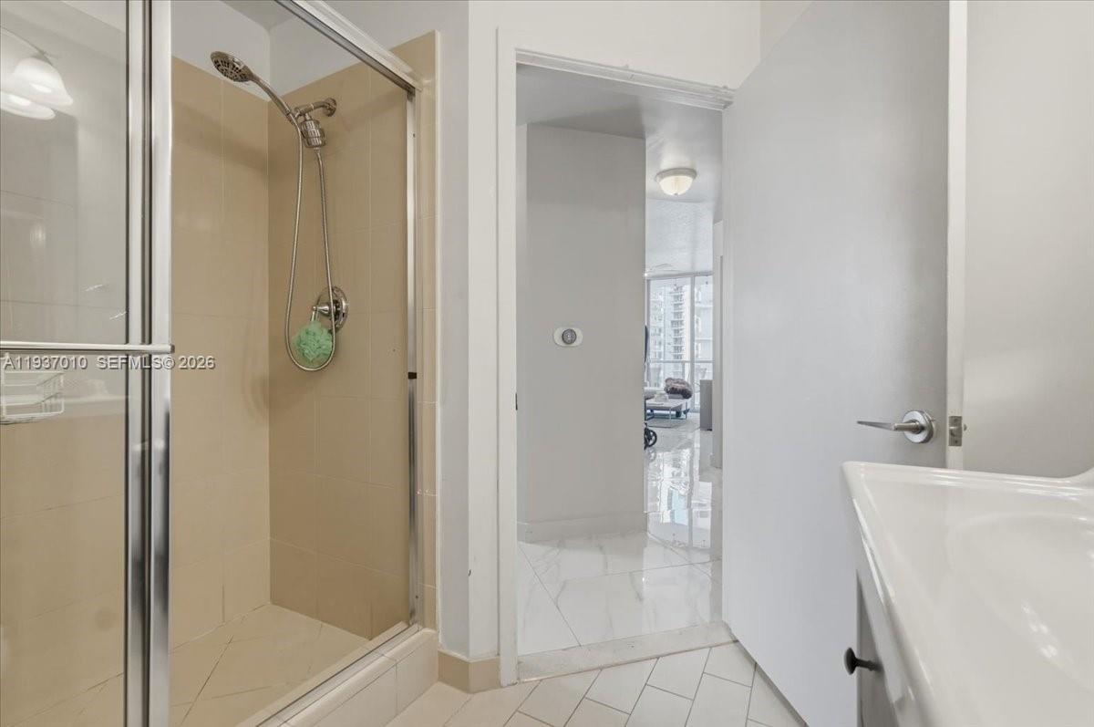 THE AXIS ON BRICKELL II C - Residential