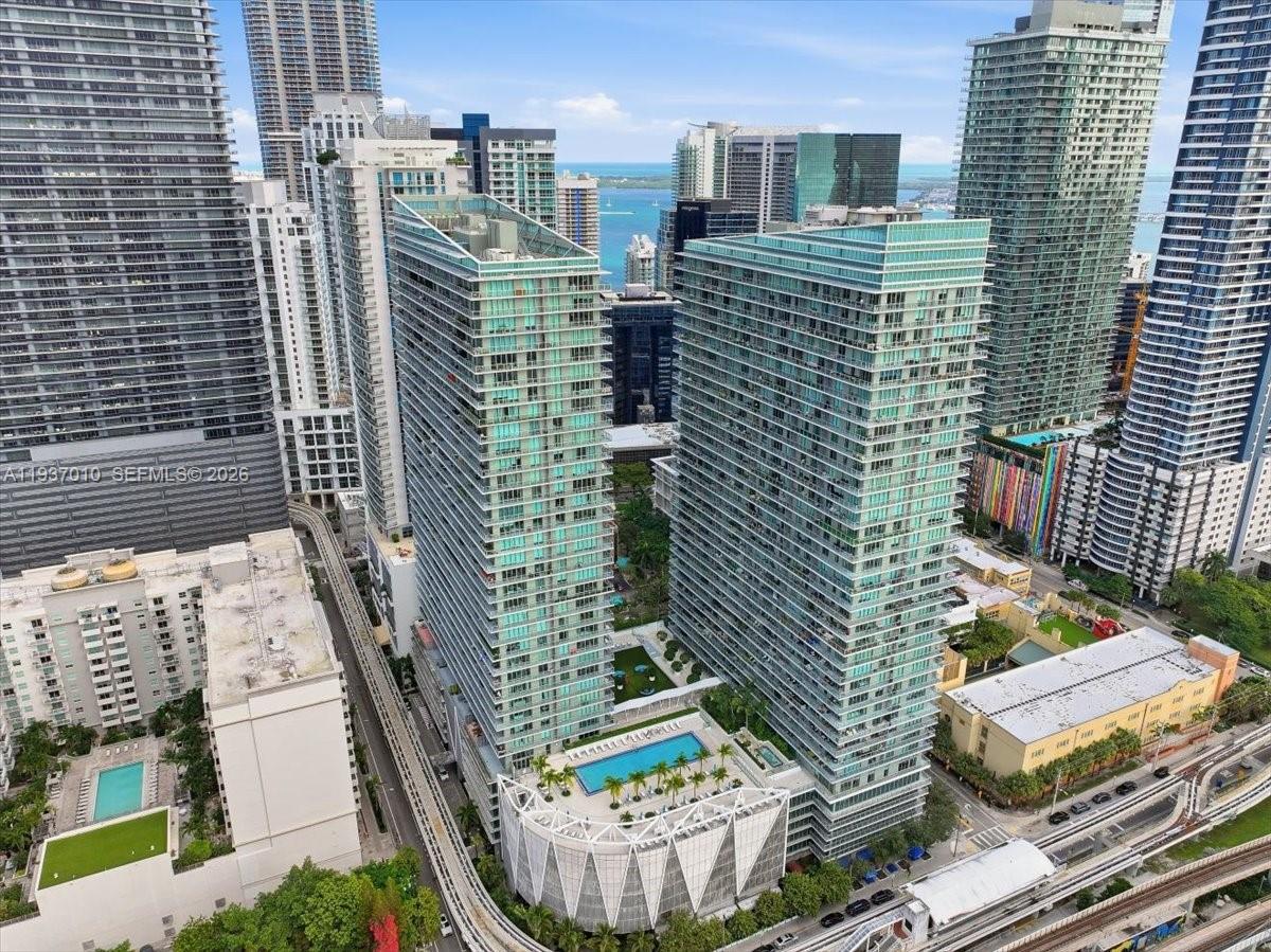 THE AXIS ON BRICKELL II C - Residential
