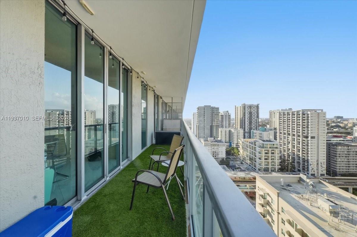 THE AXIS ON BRICKELL II C - Residential