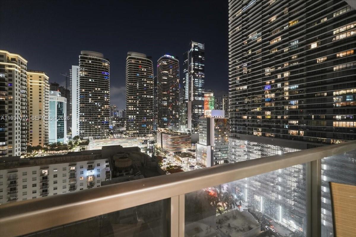 THE AXIS ON BRICKELL II C - Residential