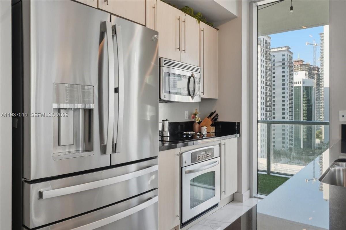 THE AXIS ON BRICKELL II C - Residential