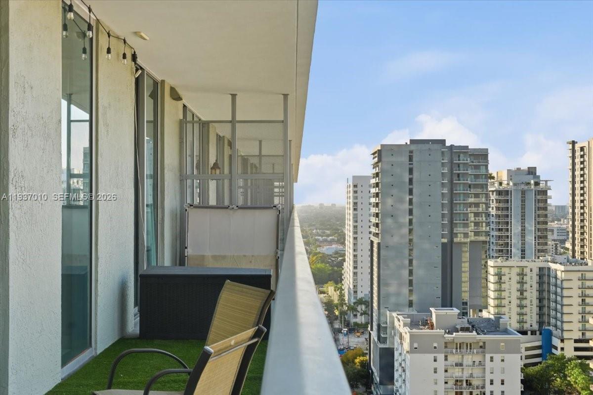 THE AXIS ON BRICKELL II C - Residential