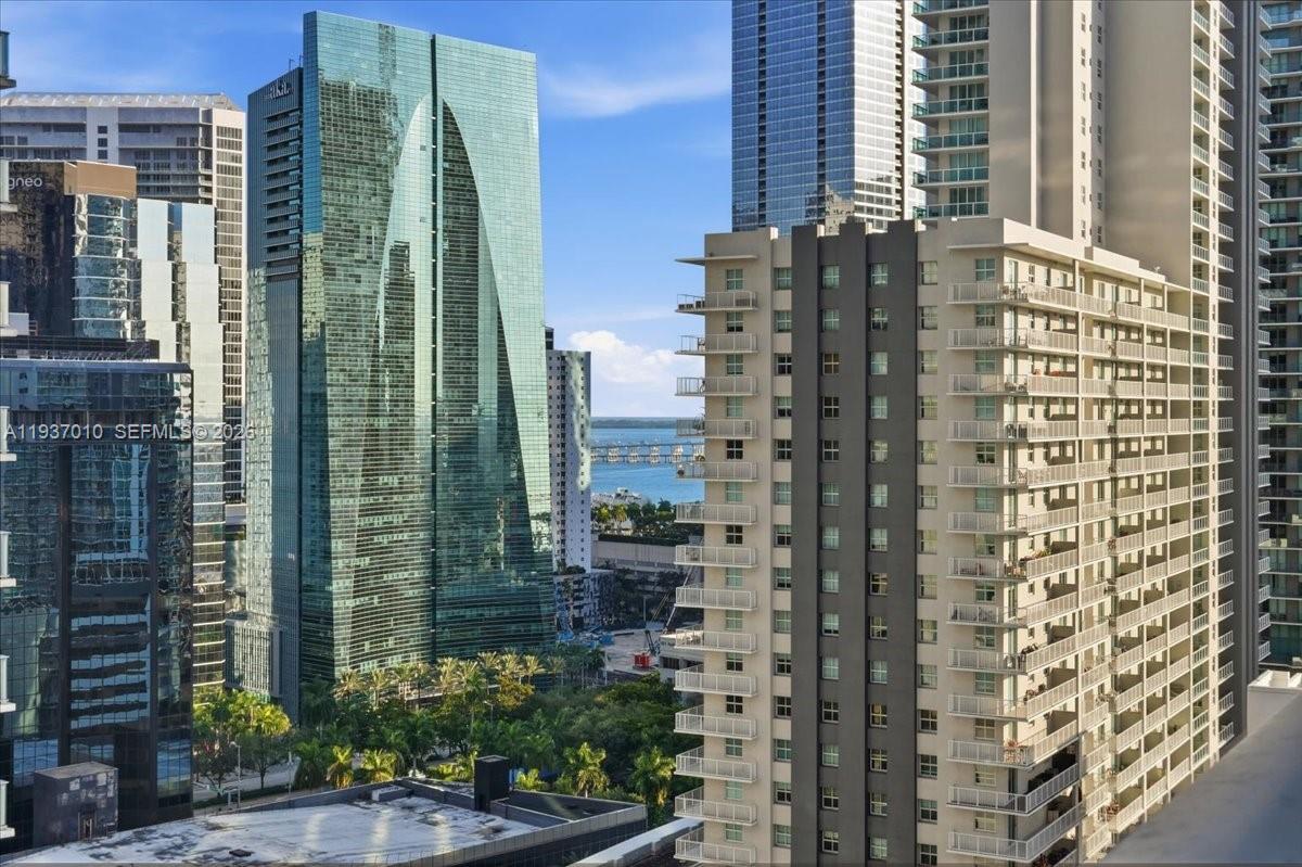 THE AXIS ON BRICKELL II C - Residential