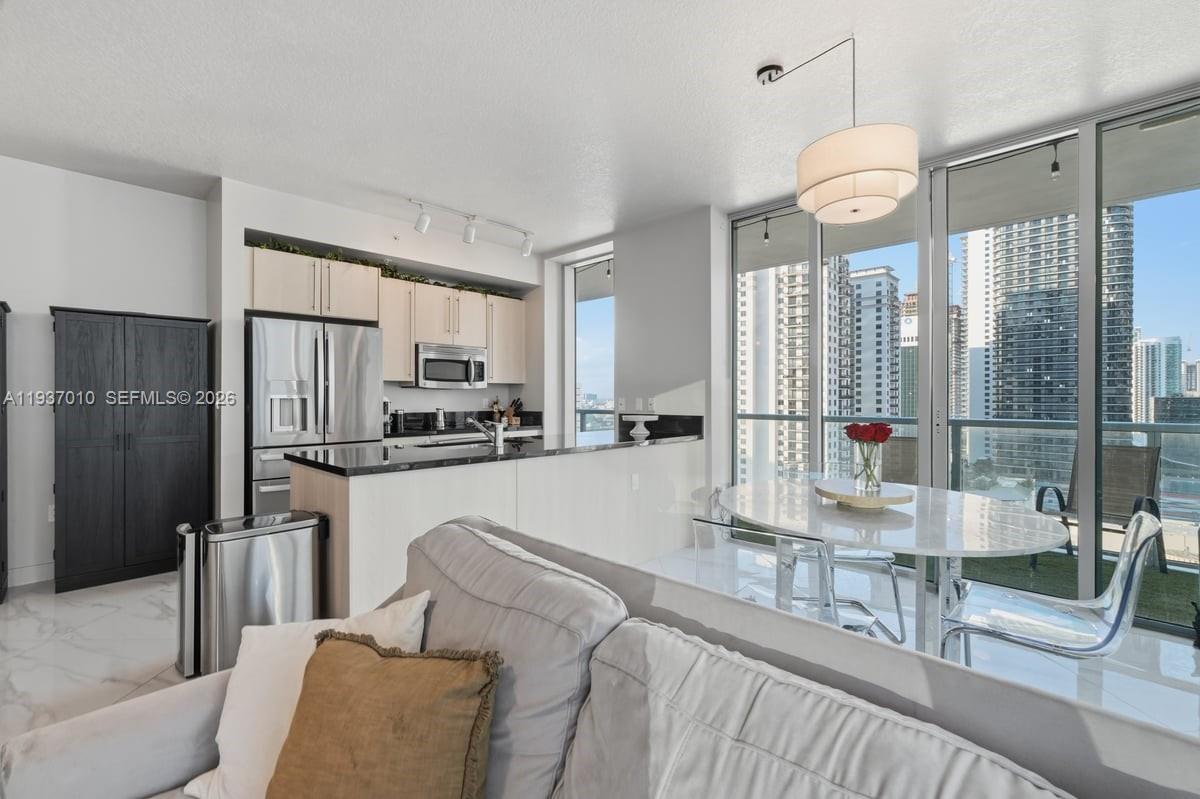 THE AXIS ON BRICKELL II C - Residential