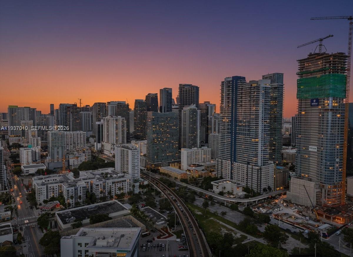 THE AXIS ON BRICKELL II C - Residential