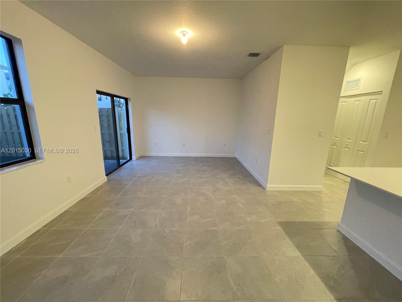 SIENA RESERVE NORTH - Residential Lease