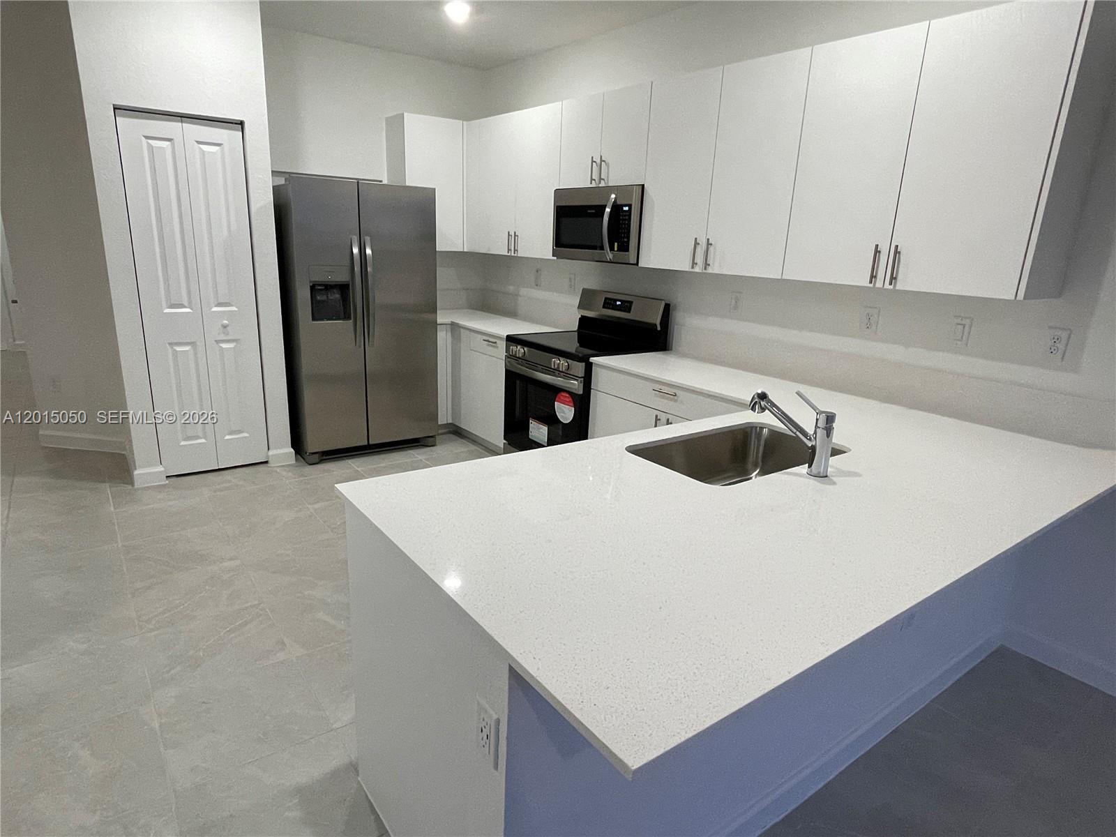 SIENA RESERVE NORTH - Residential Lease