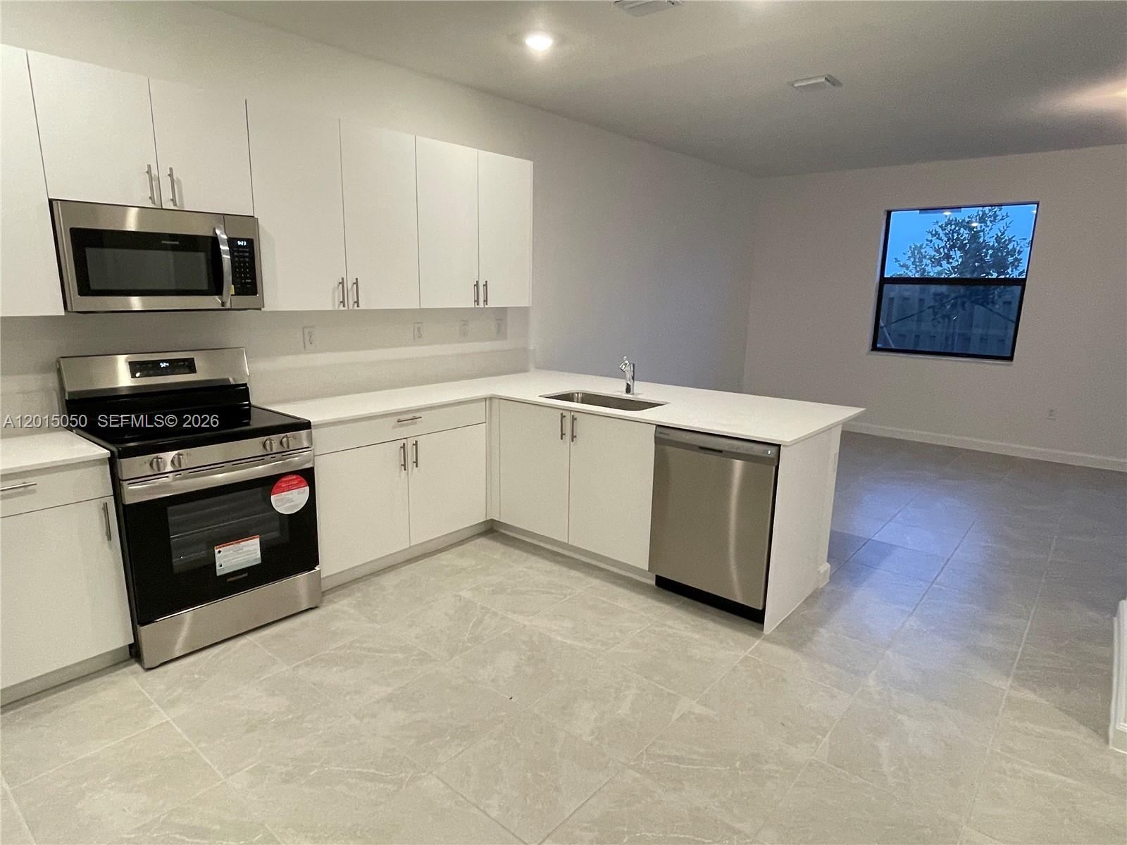 SIENA RESERVE NORTH - Residential Lease