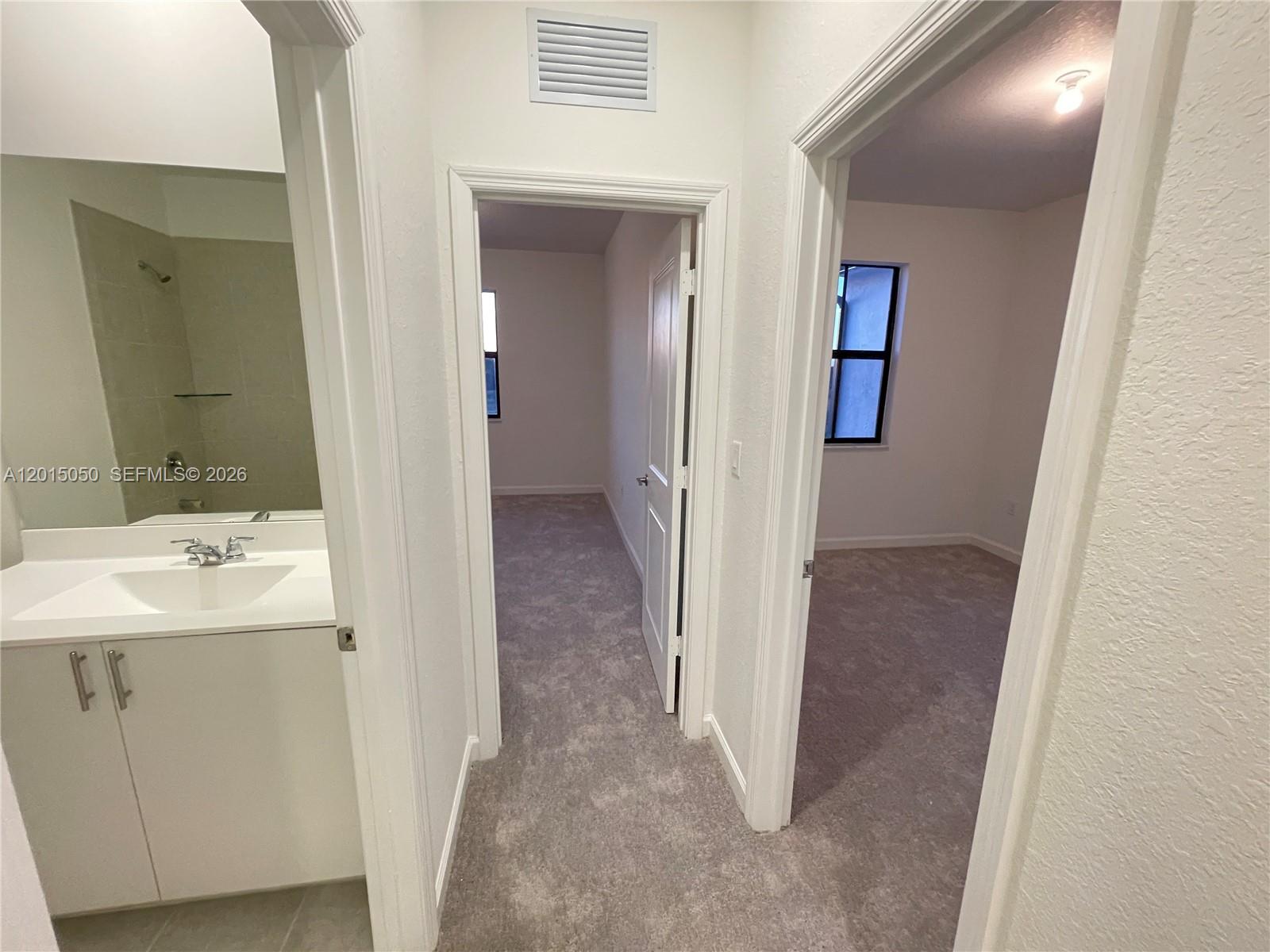 SIENA RESERVE NORTH - Residential Lease