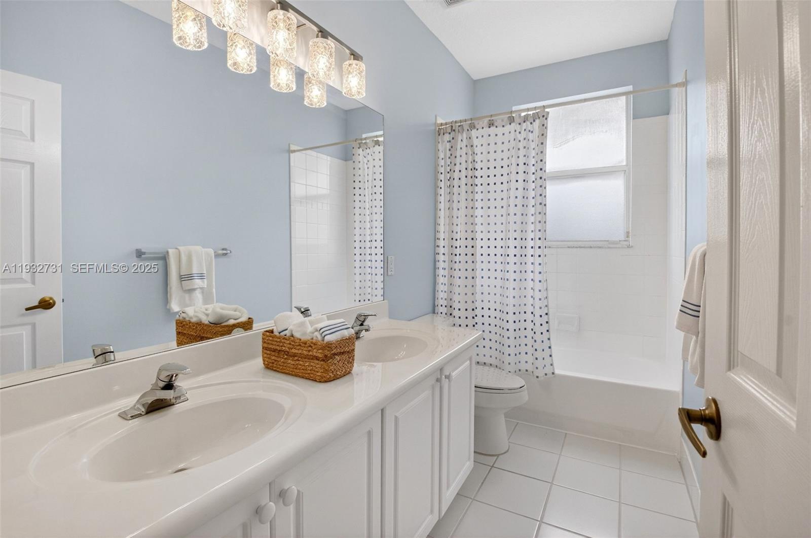 JOURNEYS END 2 - Residential