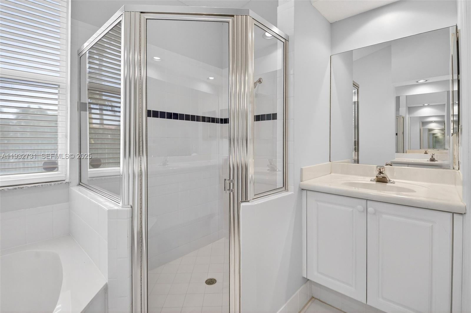 JOURNEYS END 2 - Residential