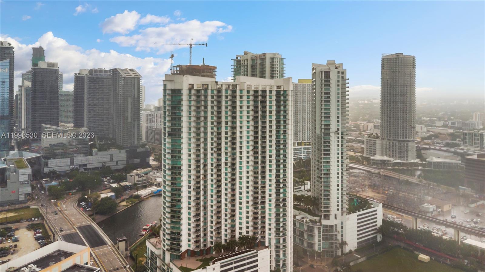 WIND CONDO - Residential