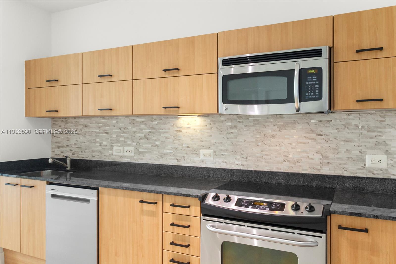 WIND CONDO - Residential