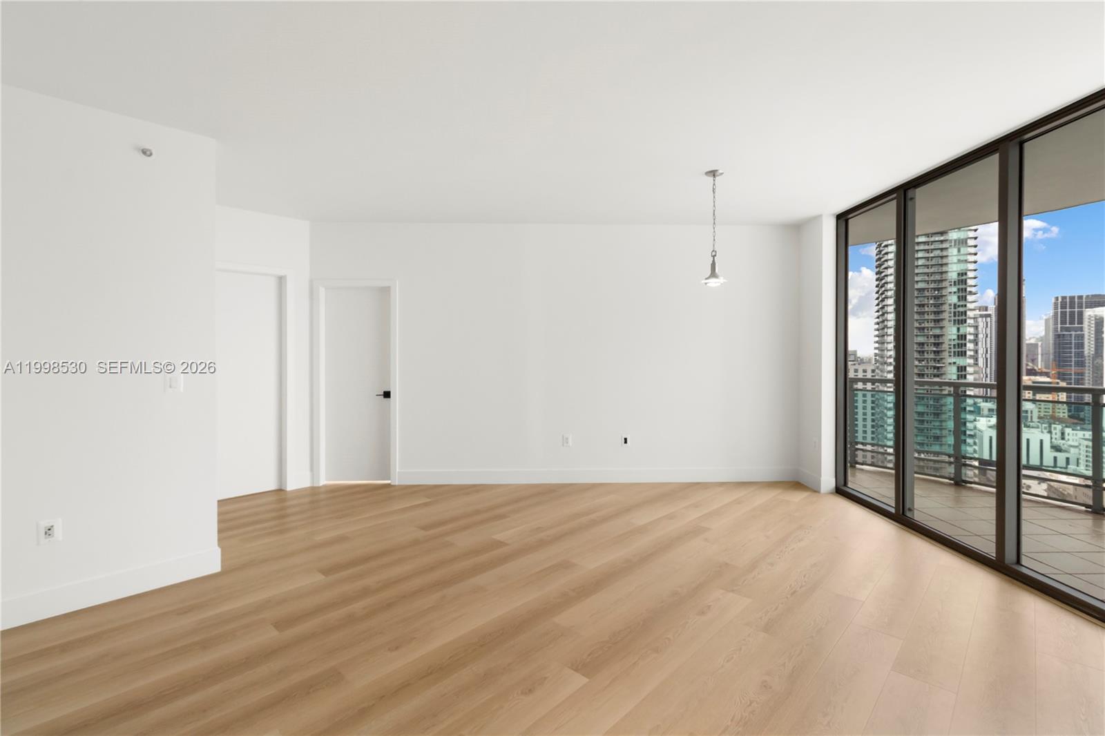 WIND CONDO - Residential