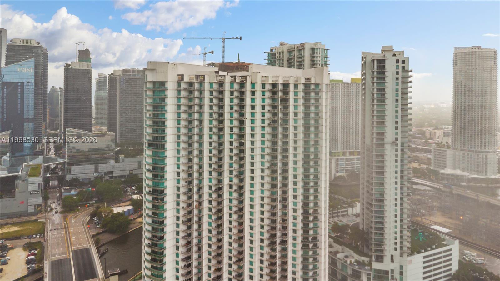 WIND CONDO - Residential