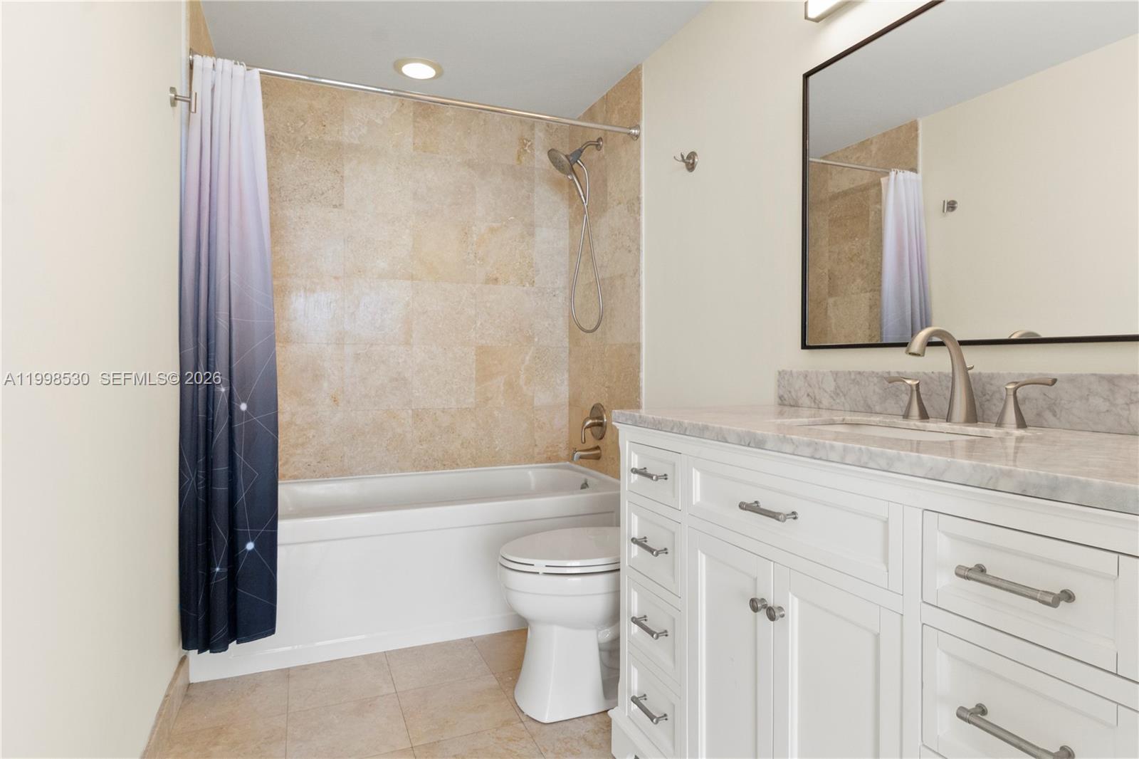 WIND CONDO - Residential