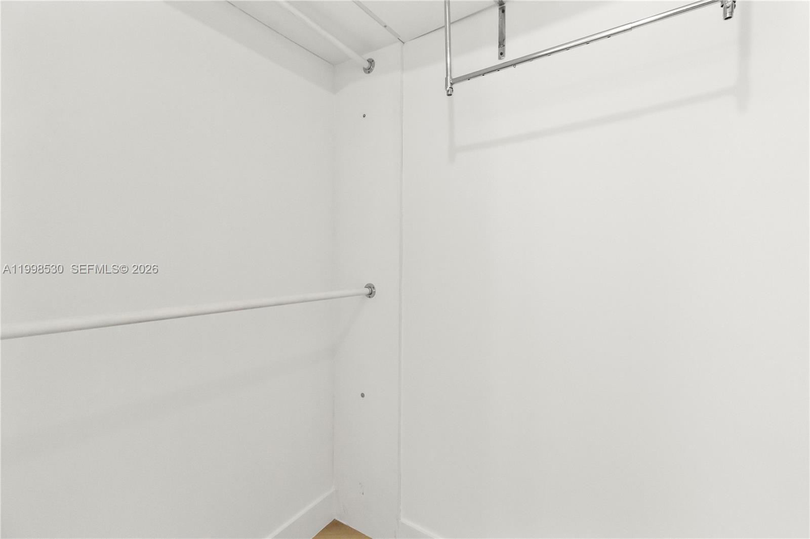 WIND CONDO - Residential