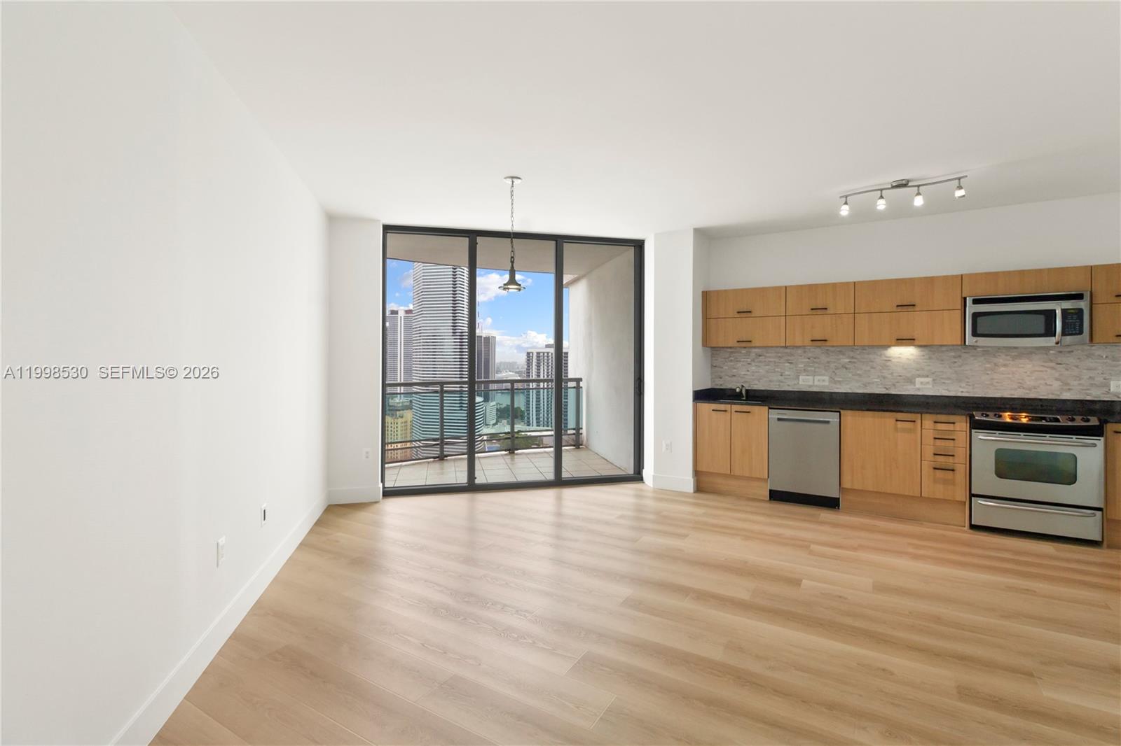 WIND CONDO - Residential