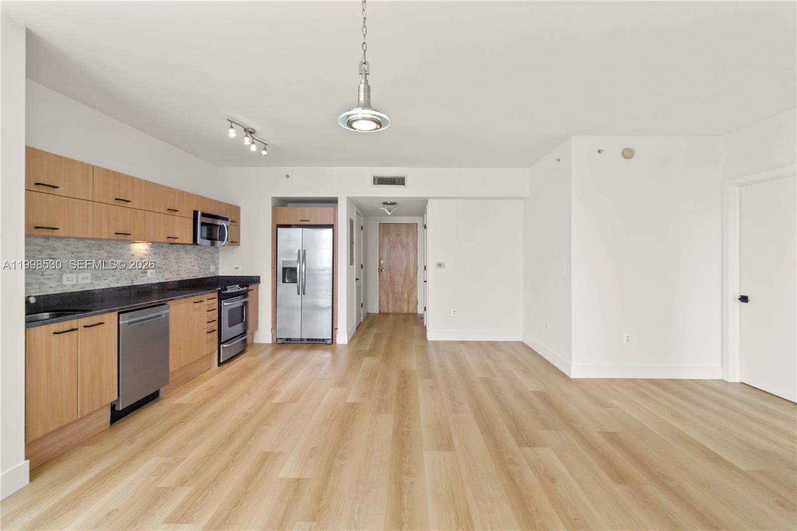 WIND CONDO - Residential