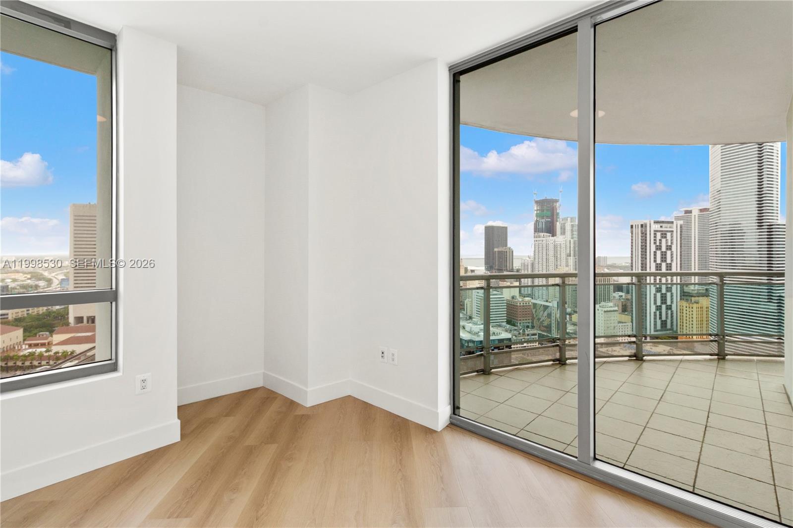 WIND CONDO - Residential