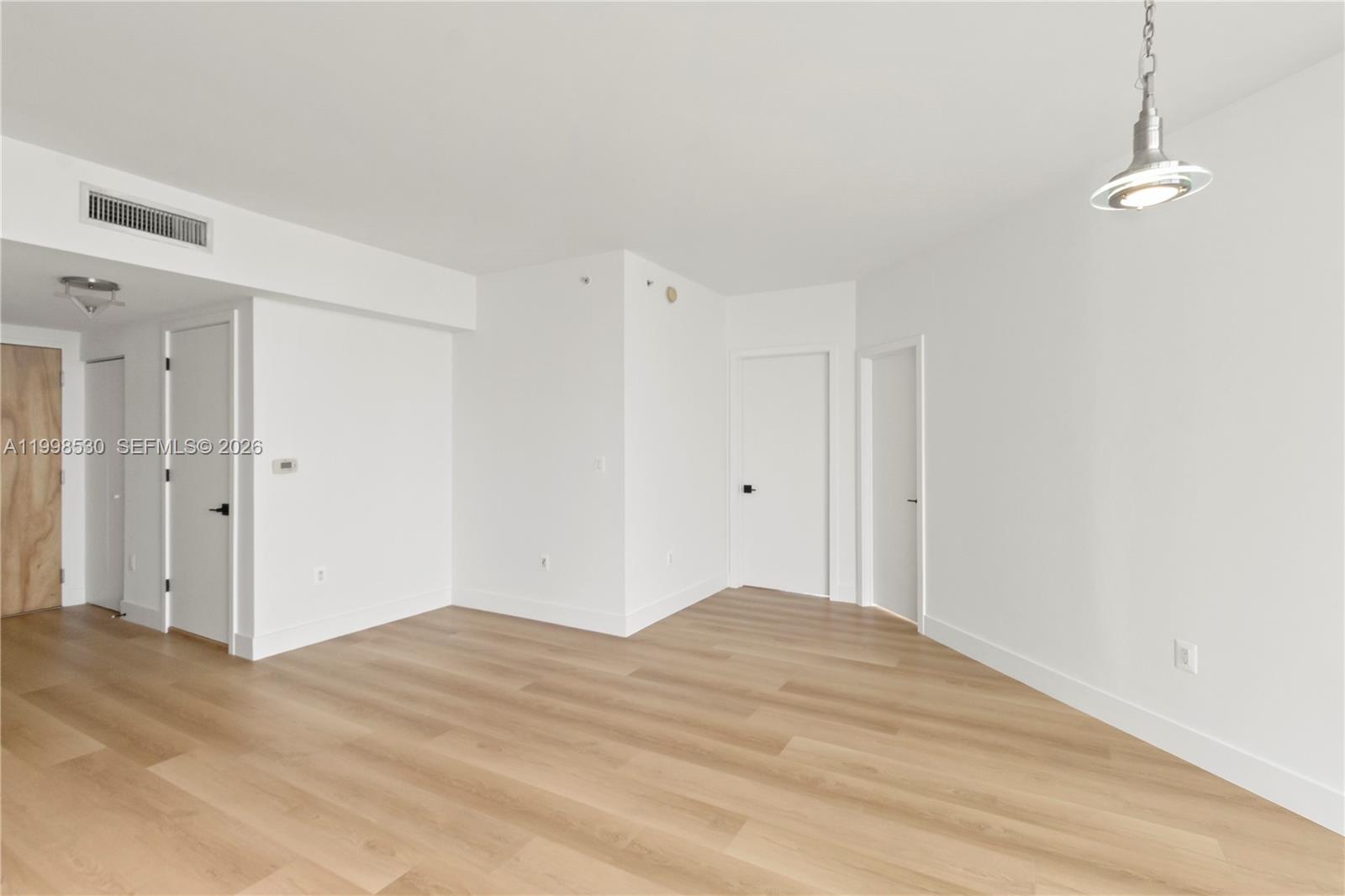 WIND CONDO - Residential