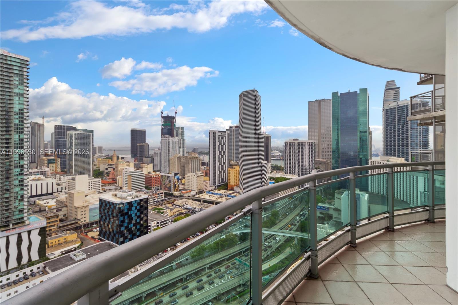 WIND CONDO - Residential