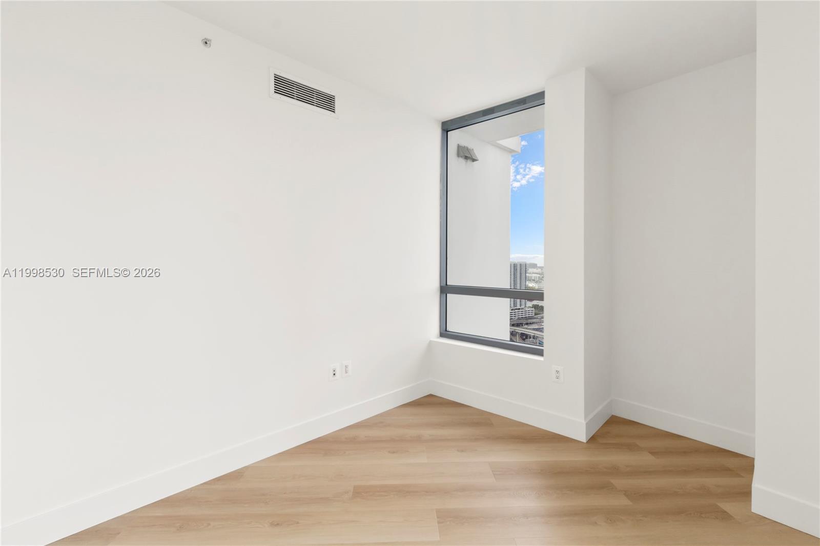 WIND CONDO - Residential