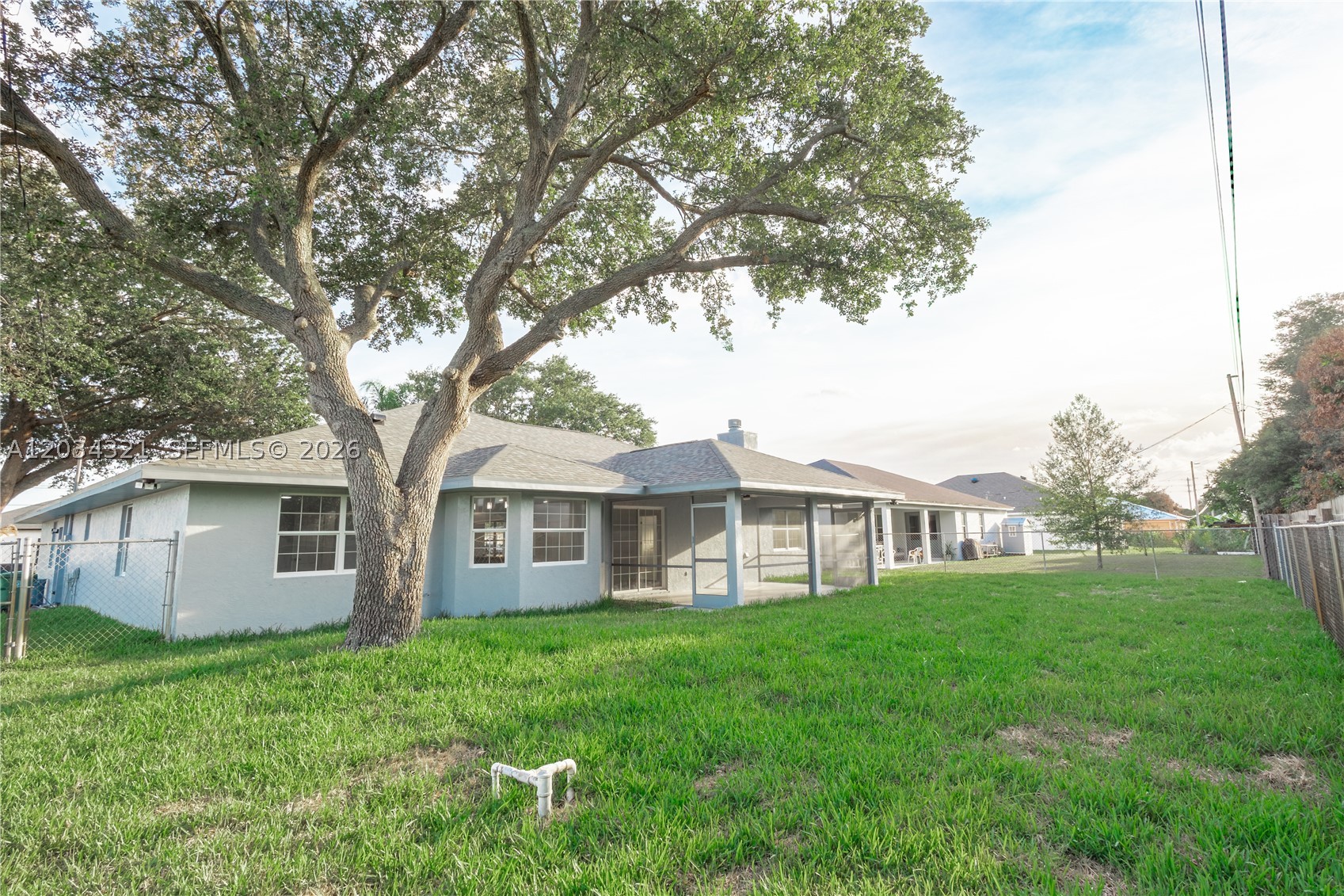 401 SW Ridgecrest Dr