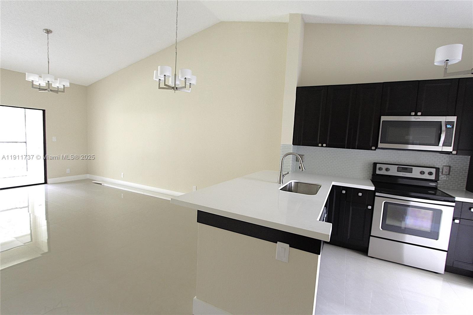 Pines Of Oakland - Residential Lease