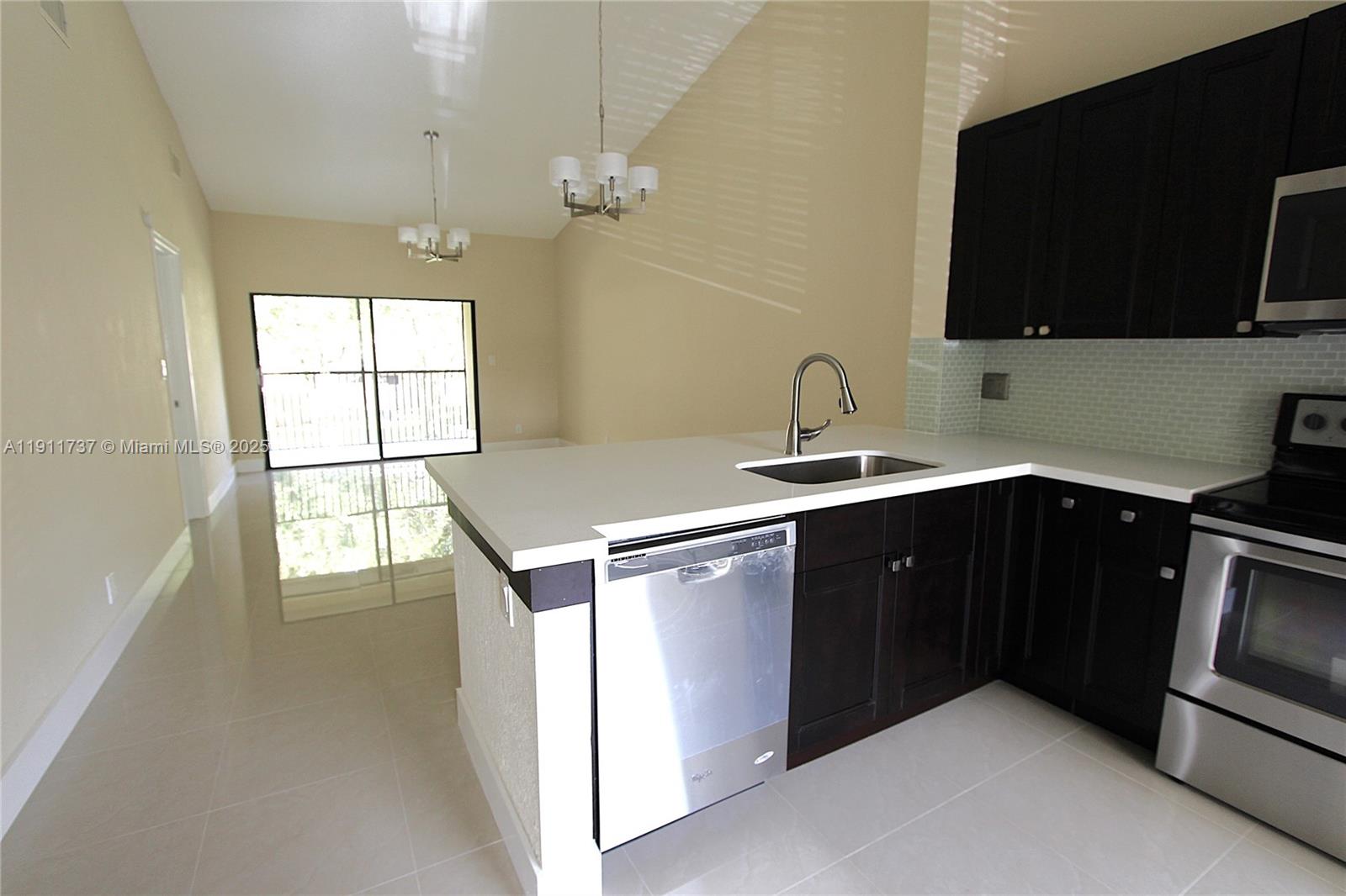 Pines Of Oakland - Residential Lease