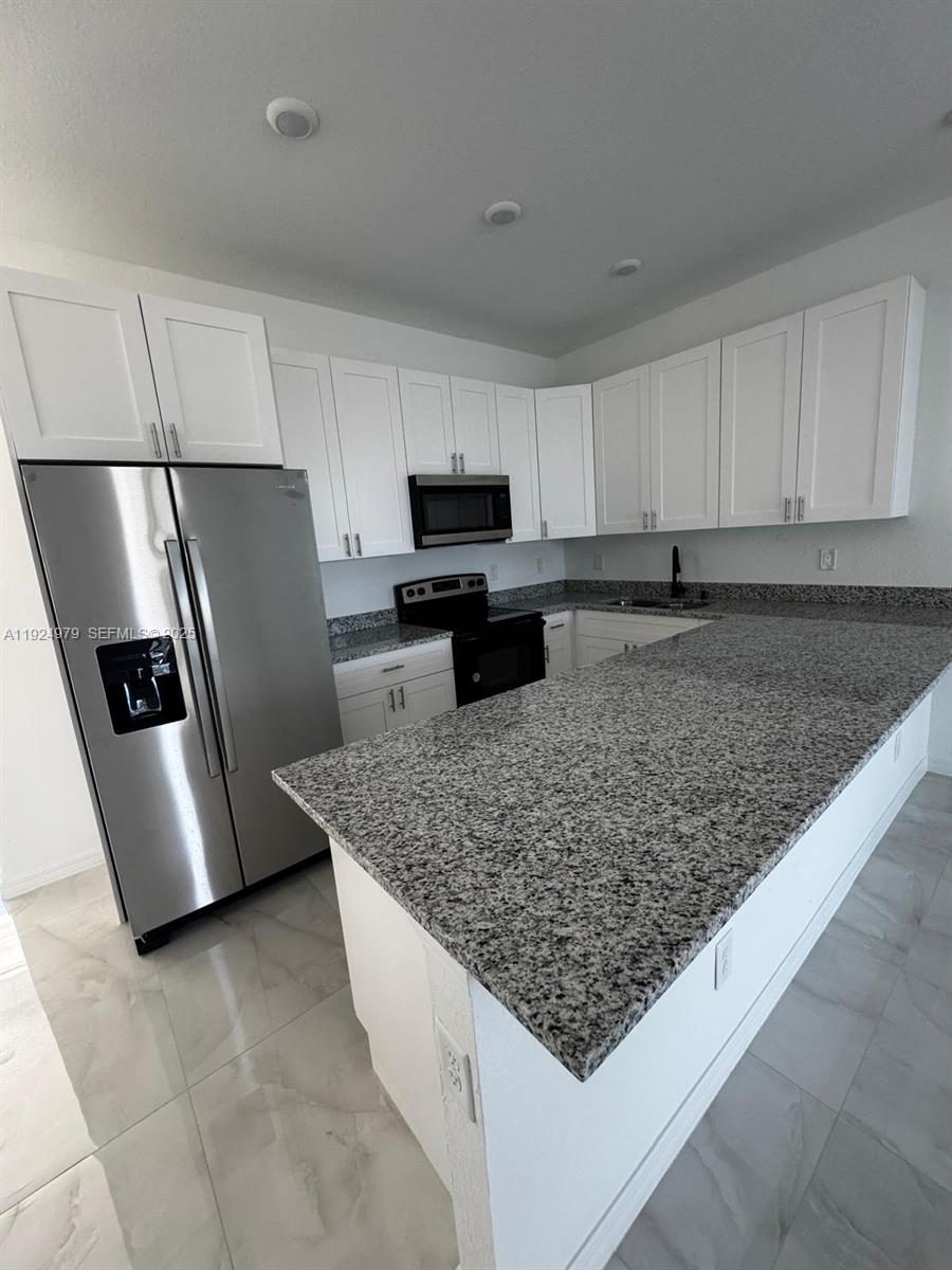 LEHIGH ACRES - Residential Lease