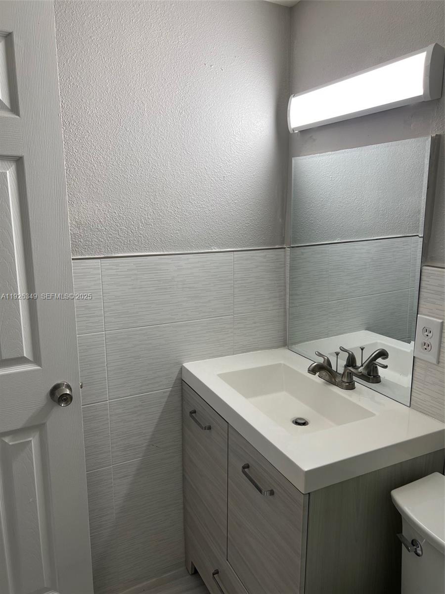 GABLES EDGE CONDO - Residential