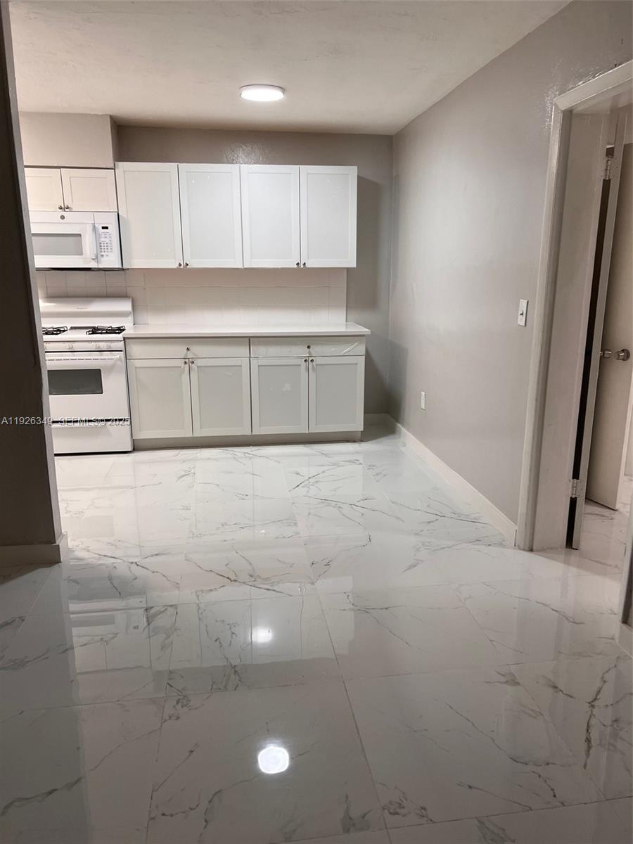 GABLES EDGE CONDO - Residential