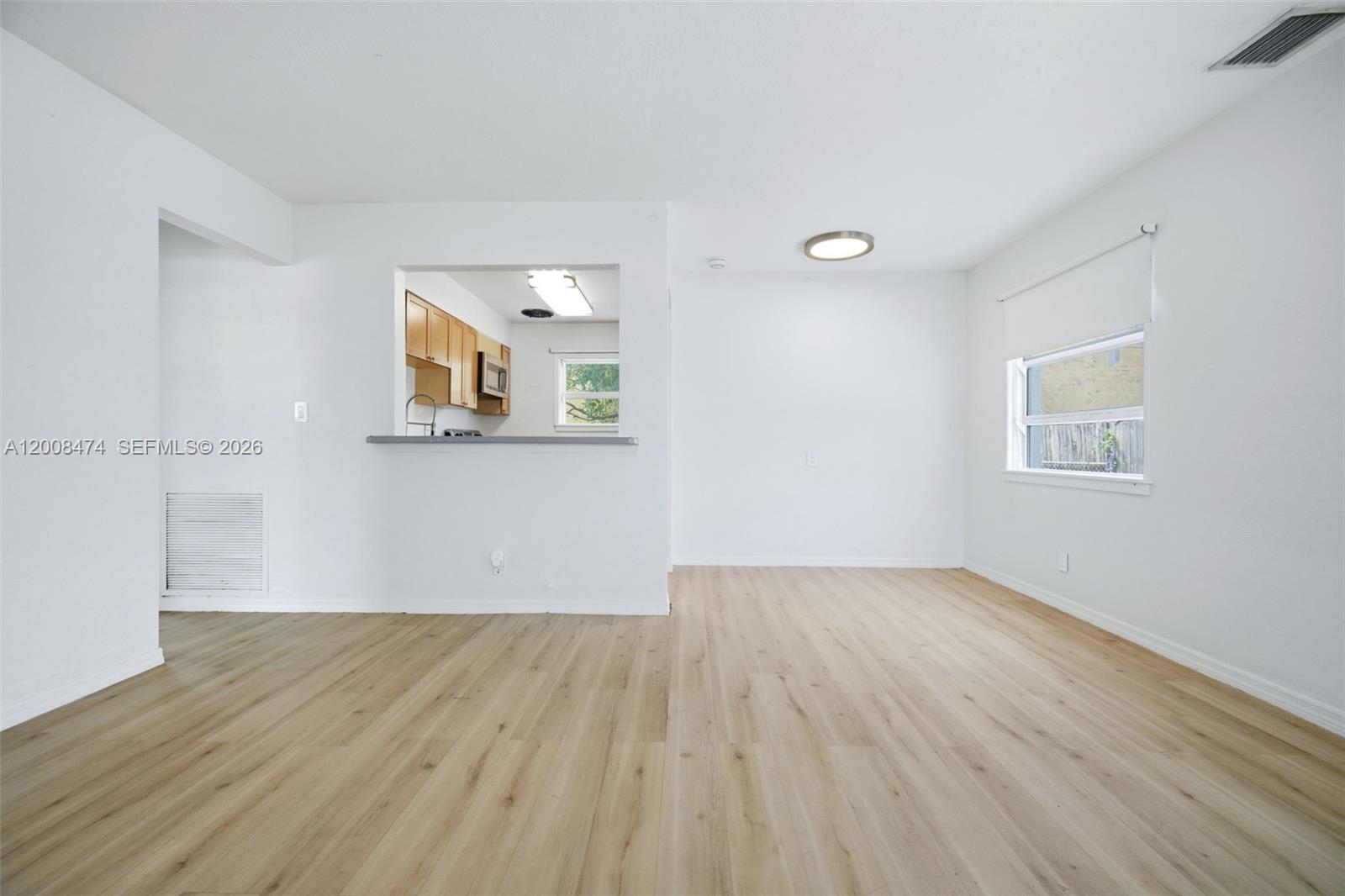 HOLLYWOOD LITTLE RANCHES - Residential
