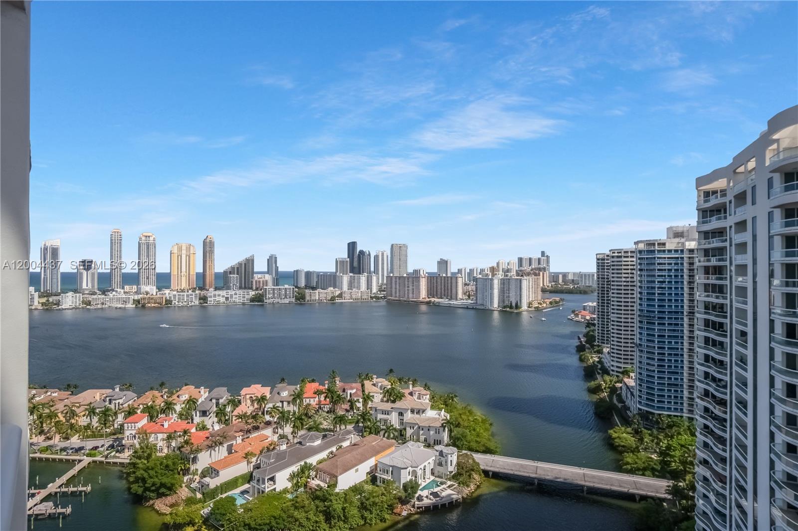 7000 Island Blvd 2802