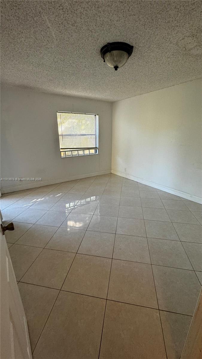 SUMMERBREEZE CONDO - Residential Lease