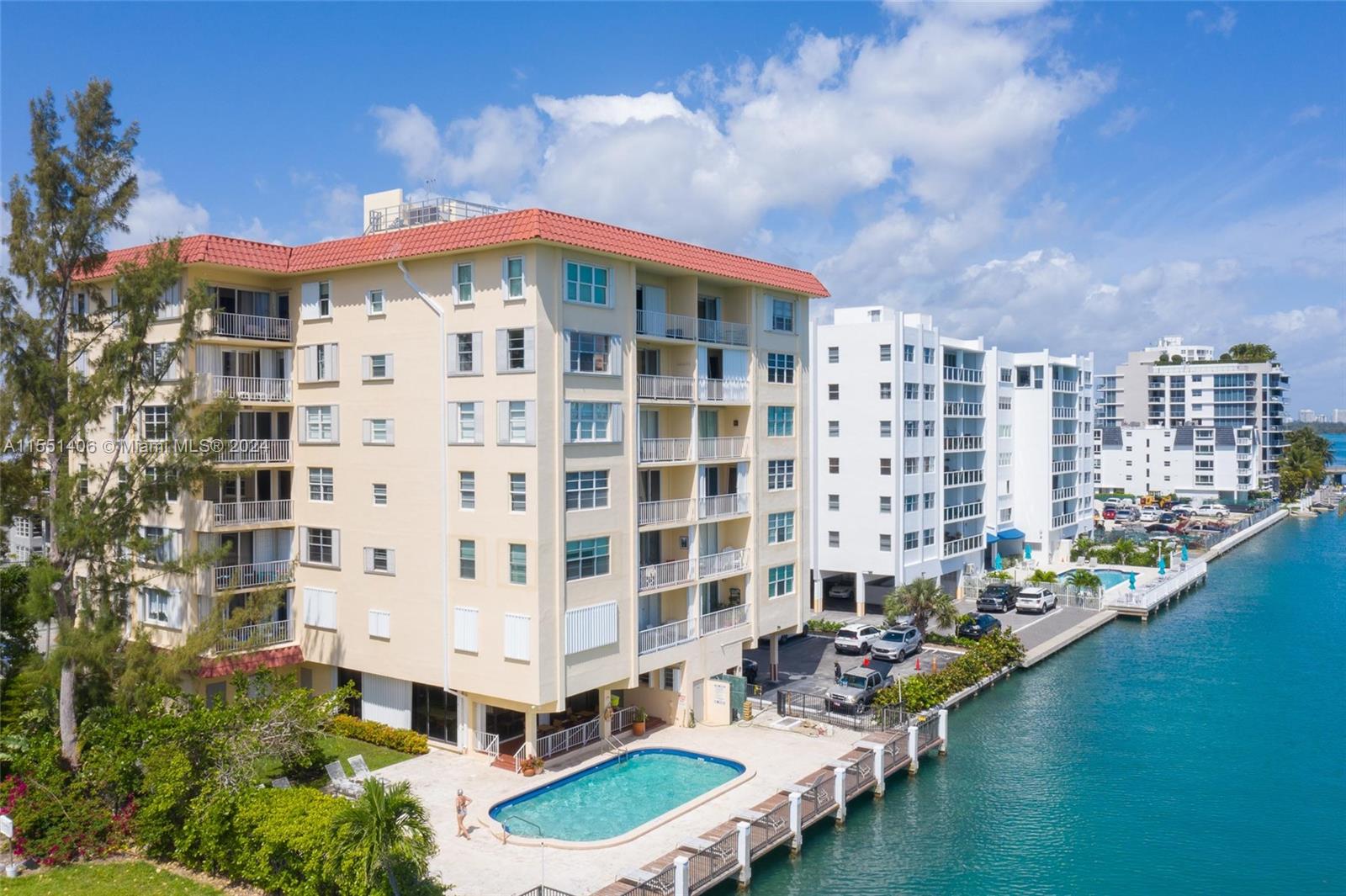Property for Sale at 9341 E Bay Harbor Dr Ph D, Bay Harbor Islands, Miami-Dade County, Florida - Bedrooms: 2 
Bathrooms: 3  - $670,000