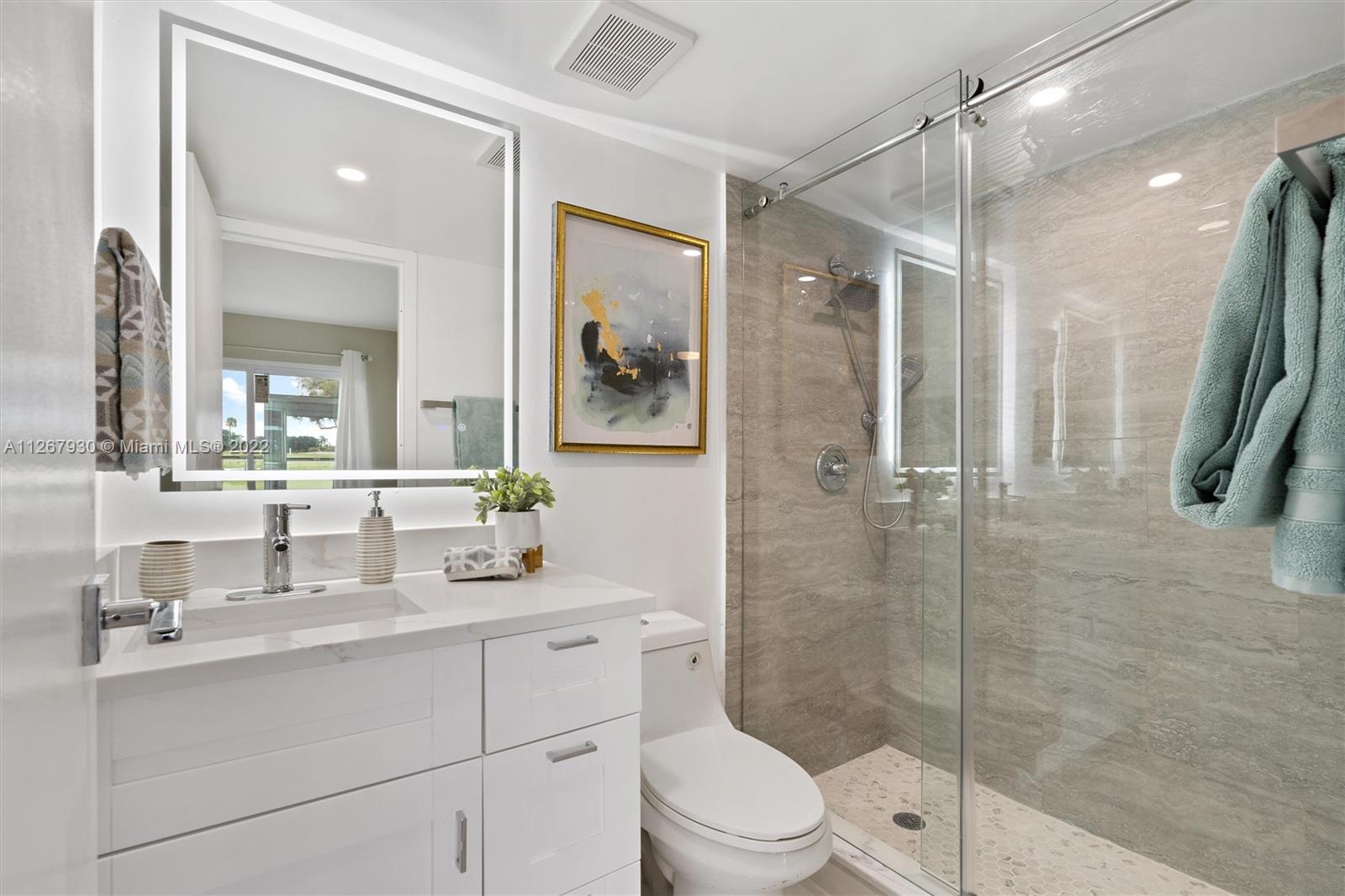 KINGS POINT - Residential