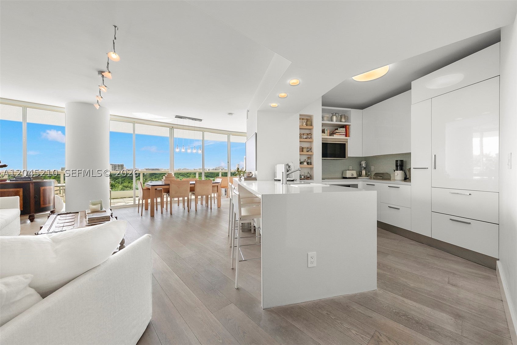 2127 Brickell Ave 1006