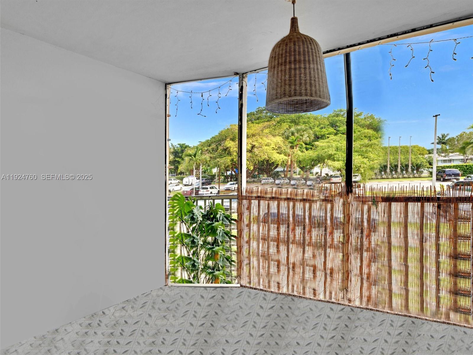 JADE WINDS GROUP - - Residential