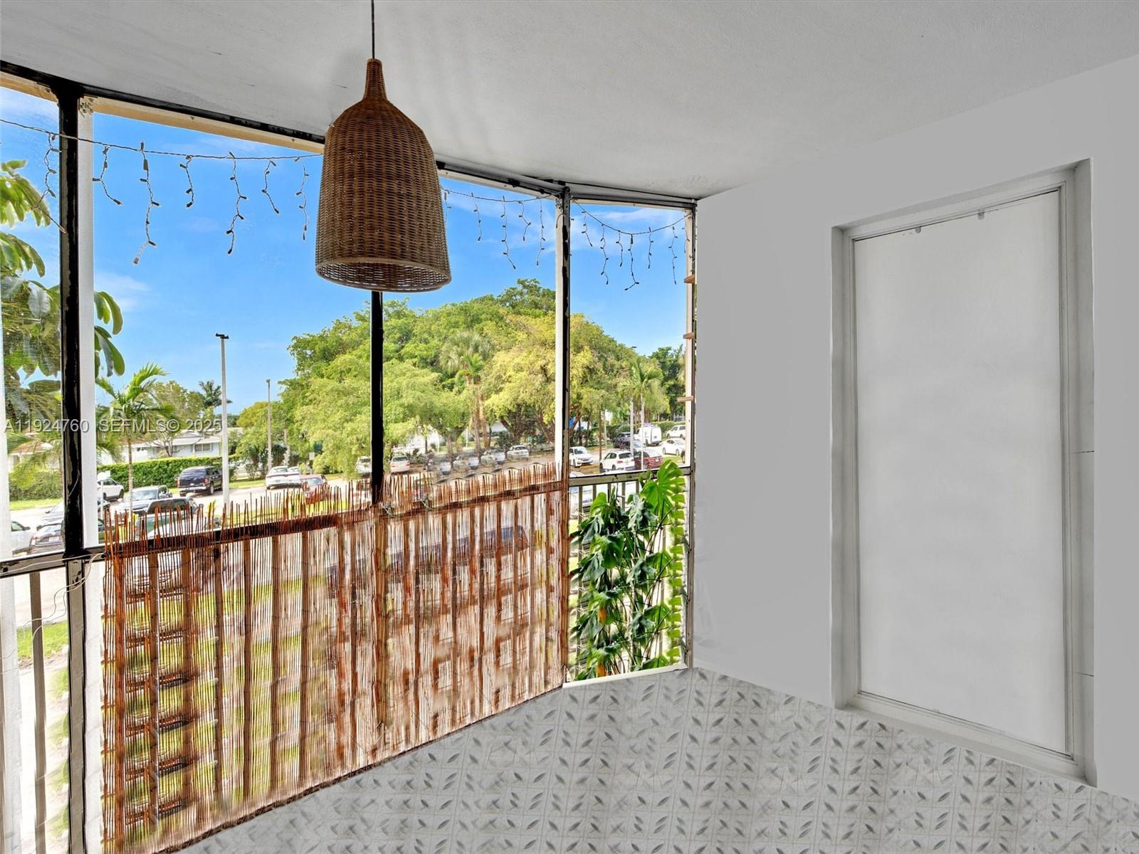 JADE WINDS GROUP - - Residential