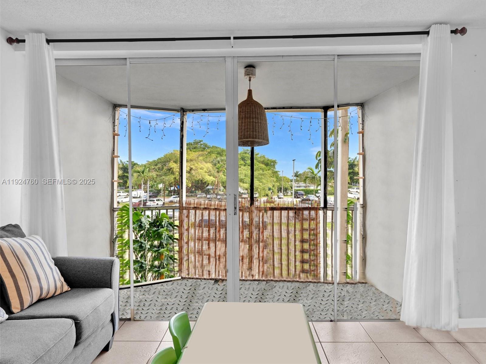 JADE WINDS GROUP - - Residential