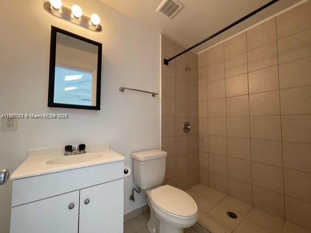 118 NW 24th St 8